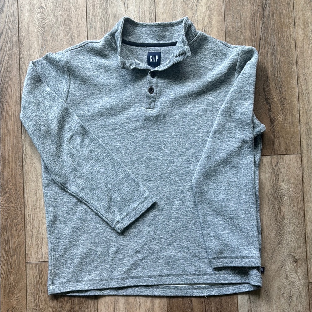 GAP Heather Gray Button Down Shirt